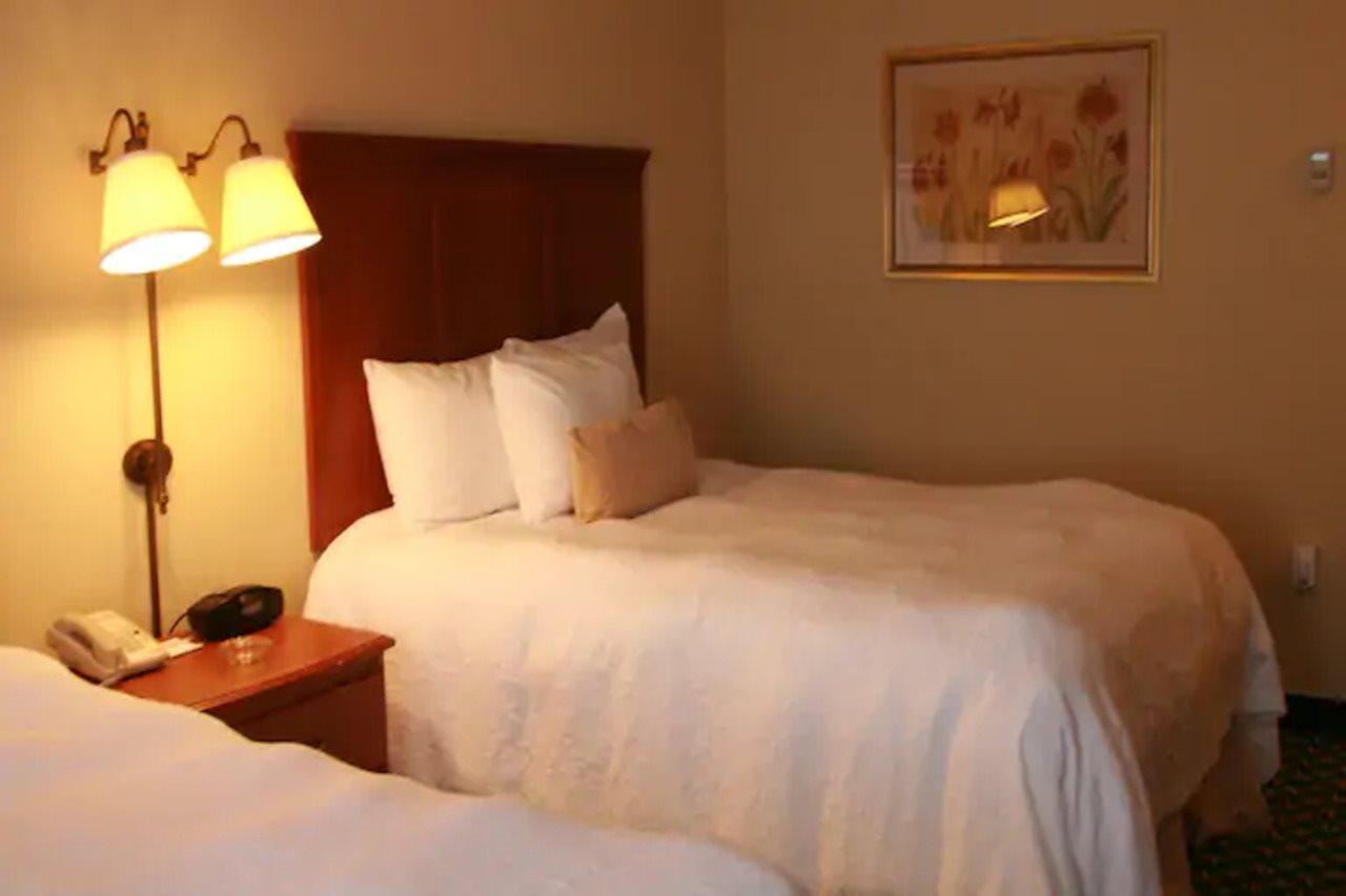 Newly Renovated Hampton Inn Omaha West Lakeside Екстериор снимка