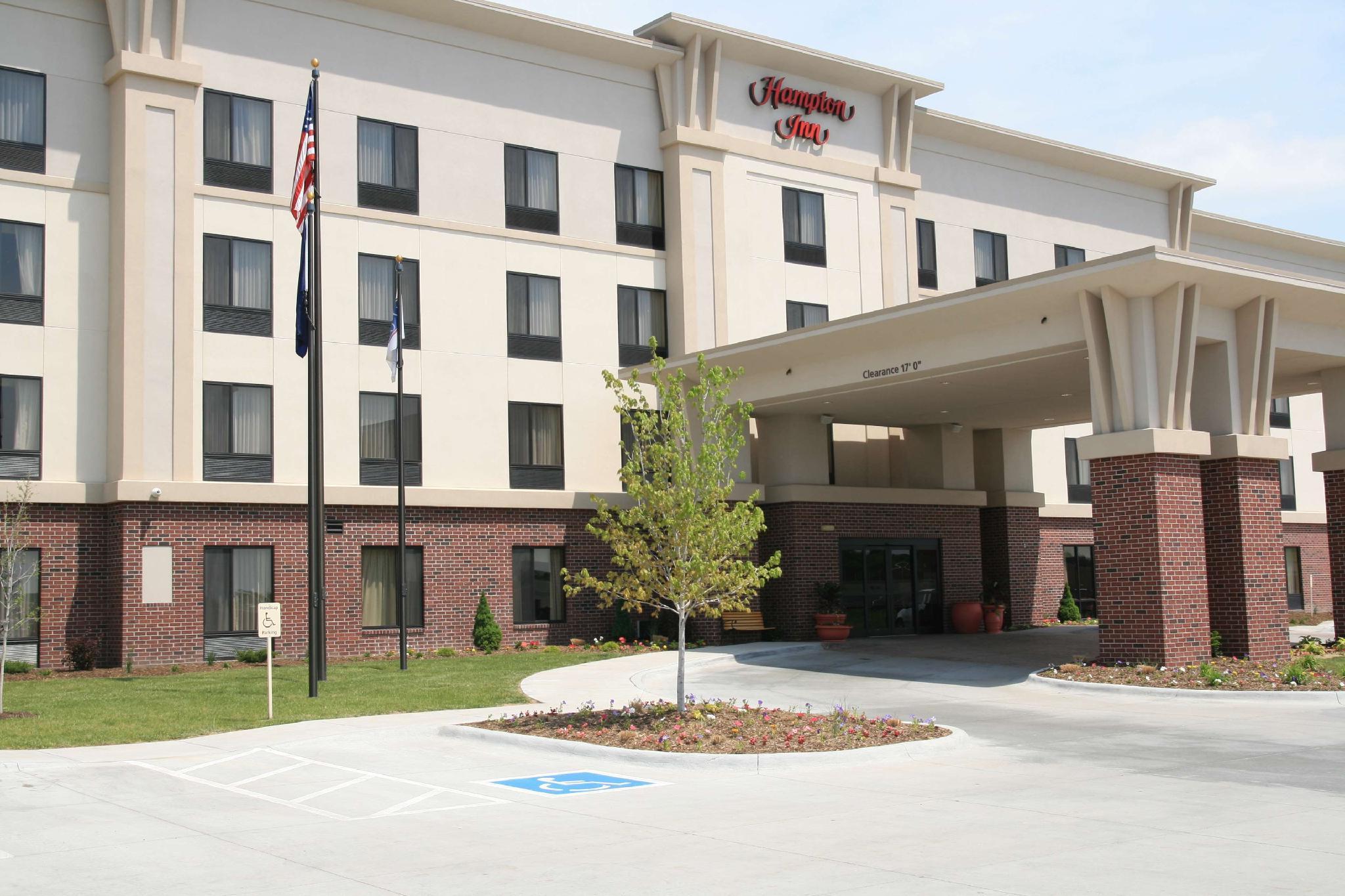 Newly Renovated Hampton Inn Omaha West Lakeside Екстериор снимка