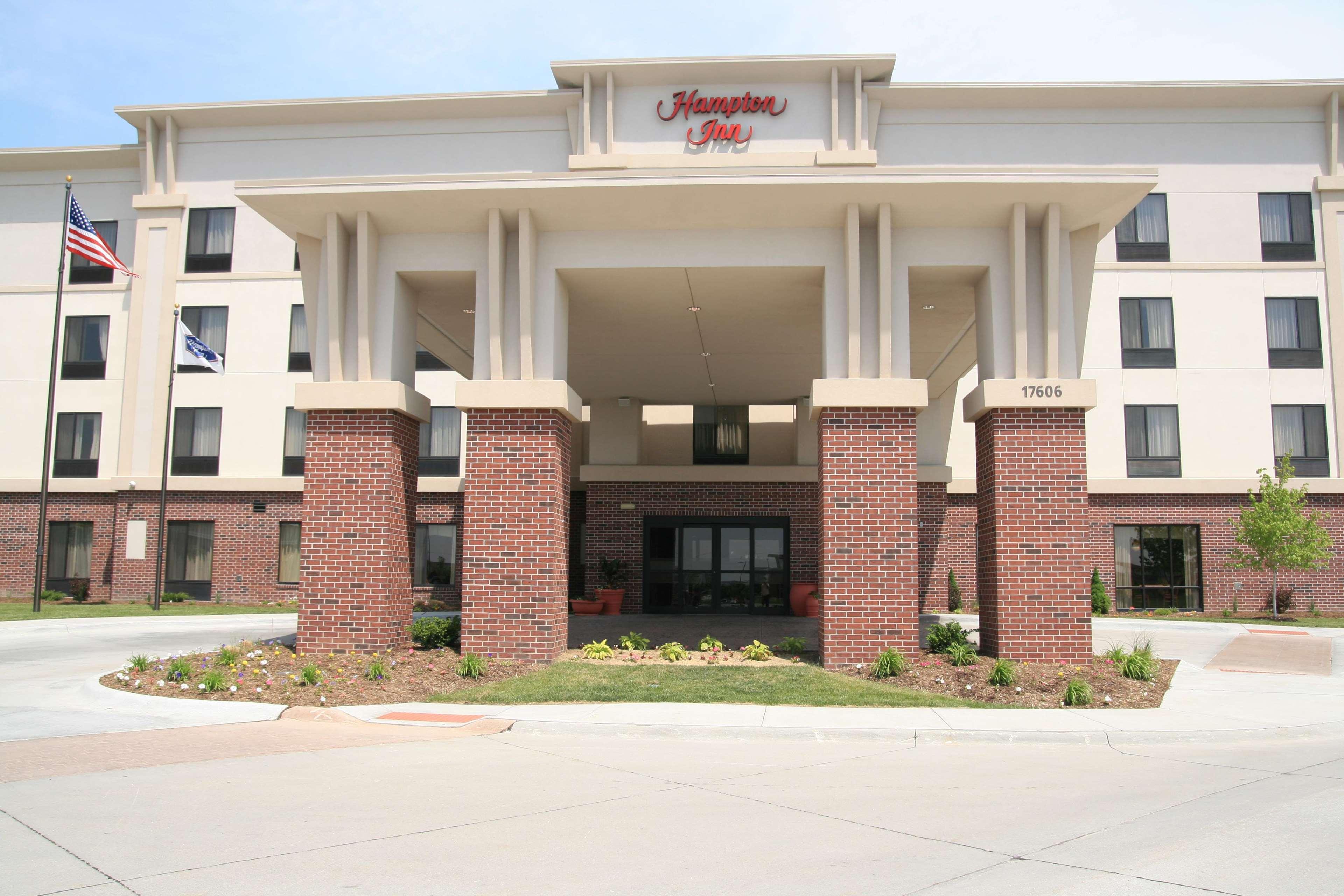 Newly Renovated Hampton Inn Omaha West Lakeside Екстериор снимка