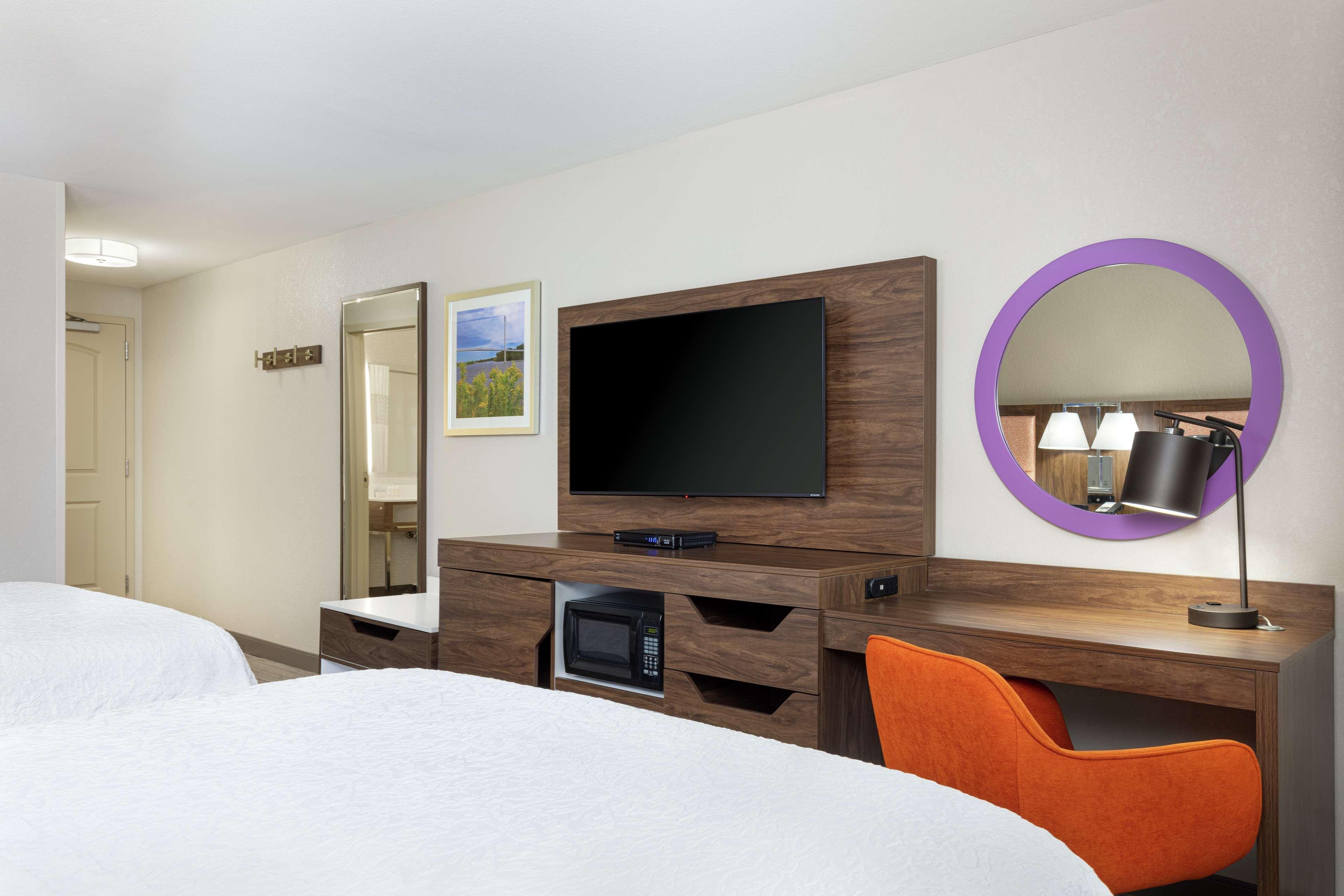 Newly Renovated Hampton Inn Omaha West Lakeside Екстериор снимка