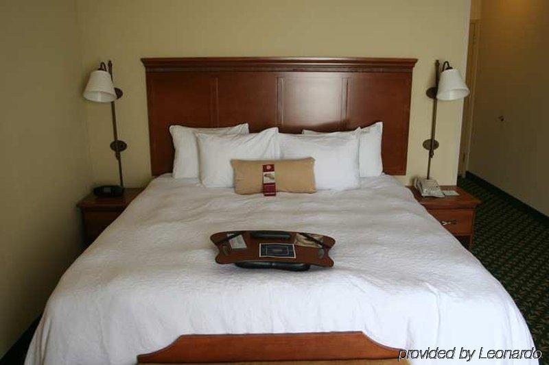 Newly Renovated Hampton Inn Omaha West Lakeside Екстериор снимка