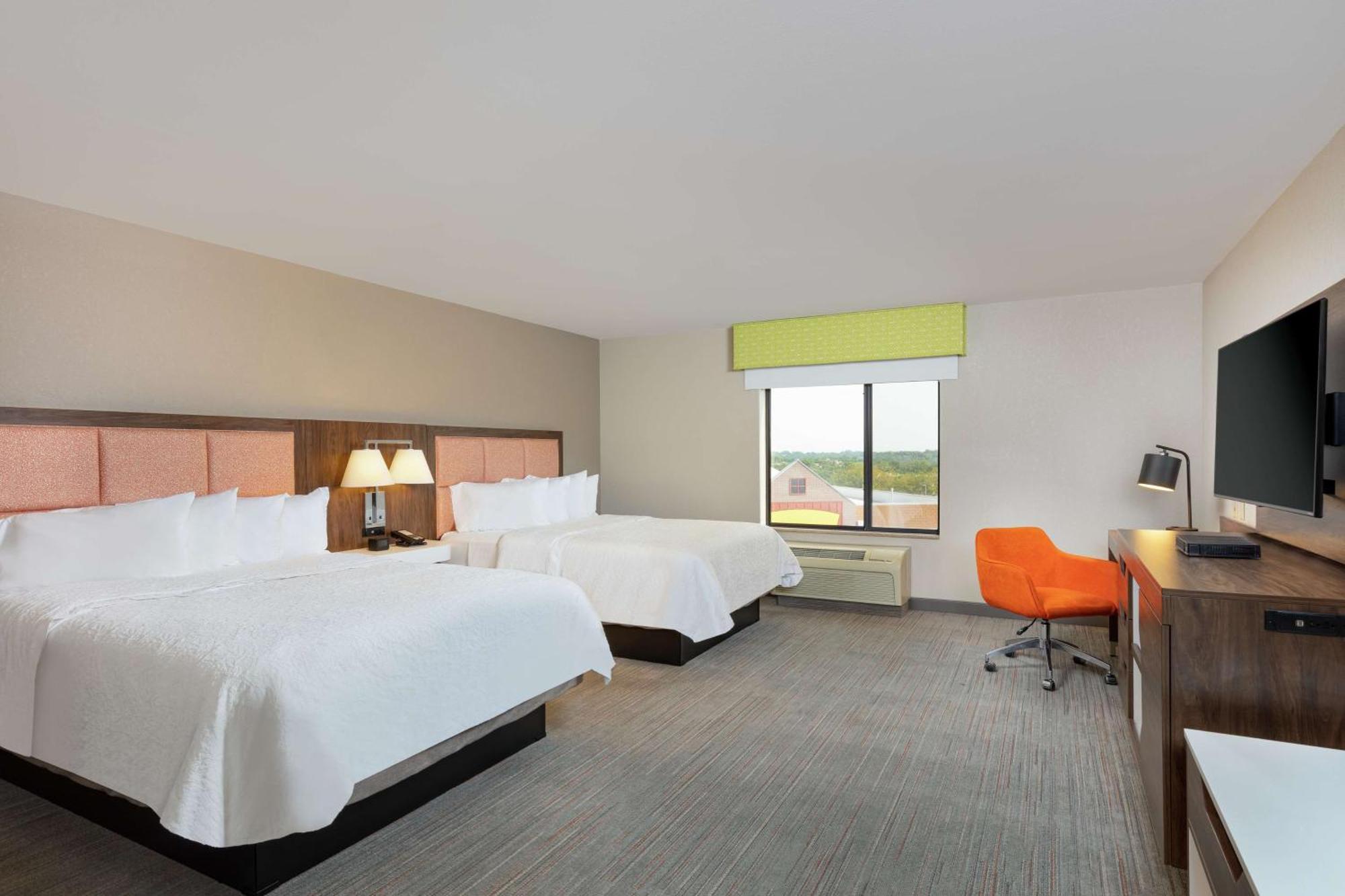 Newly Renovated Hampton Inn Omaha West Lakeside Екстериор снимка