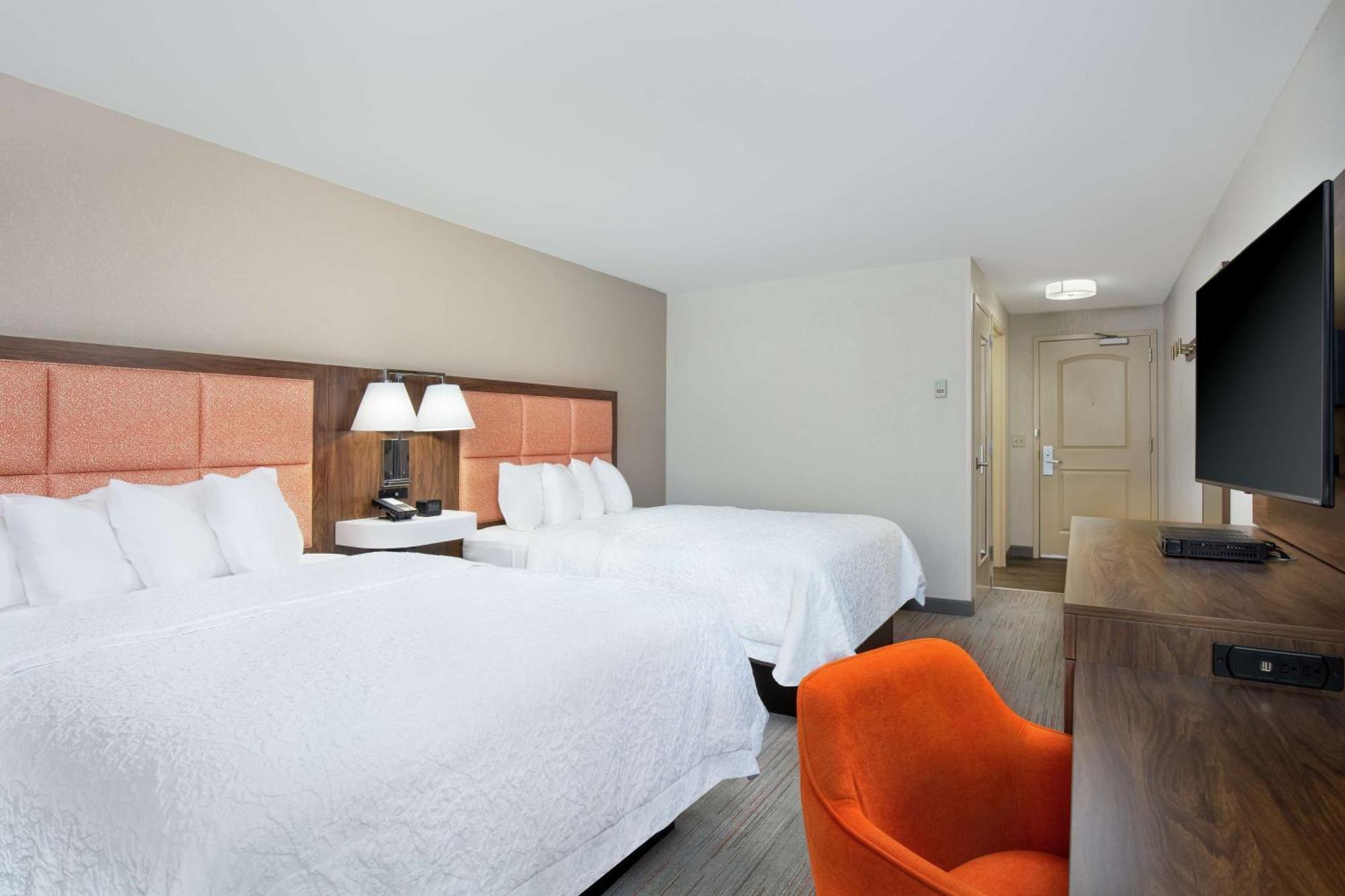 Newly Renovated Hampton Inn Omaha West Lakeside Екстериор снимка