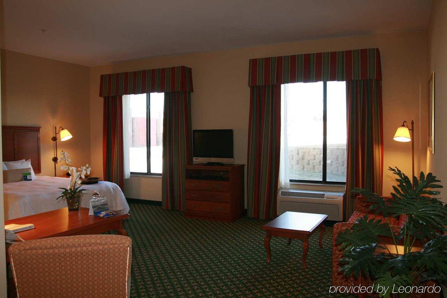 Newly Renovated Hampton Inn Omaha West Lakeside Стая снимка