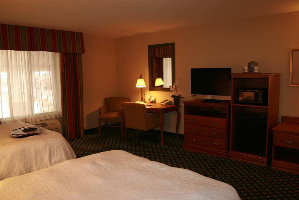 Newly Renovated Hampton Inn Omaha West Lakeside Стая снимка