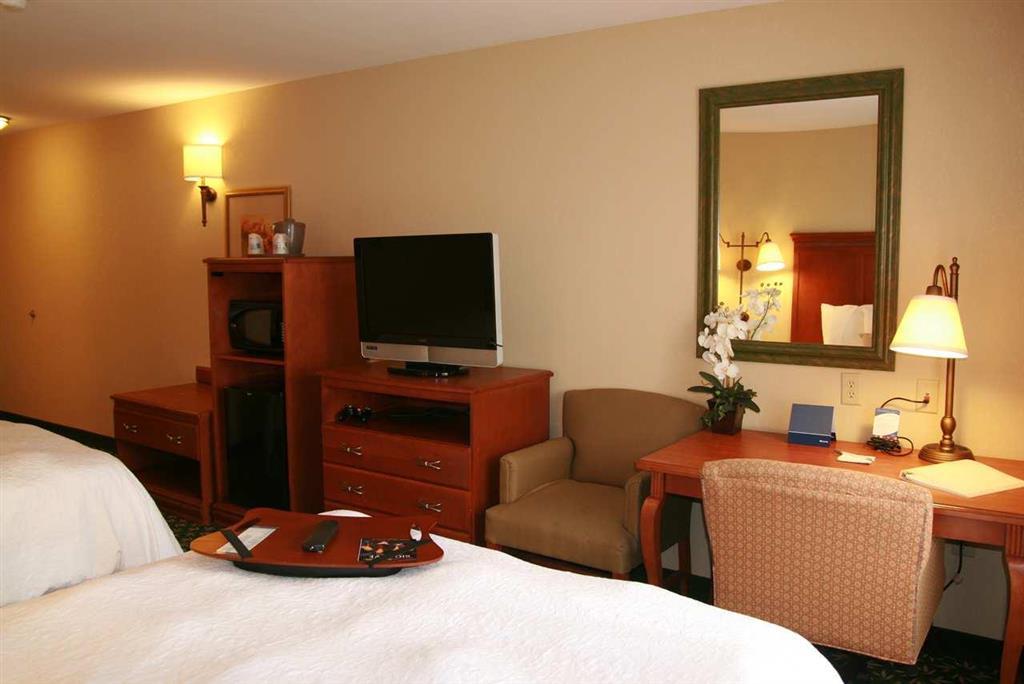 Newly Renovated Hampton Inn Omaha West Lakeside Стая снимка